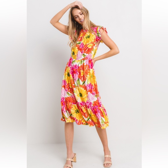 15 Beautiful Floral Print Ruffle Sleeveless Dress - Picture 2 of 5